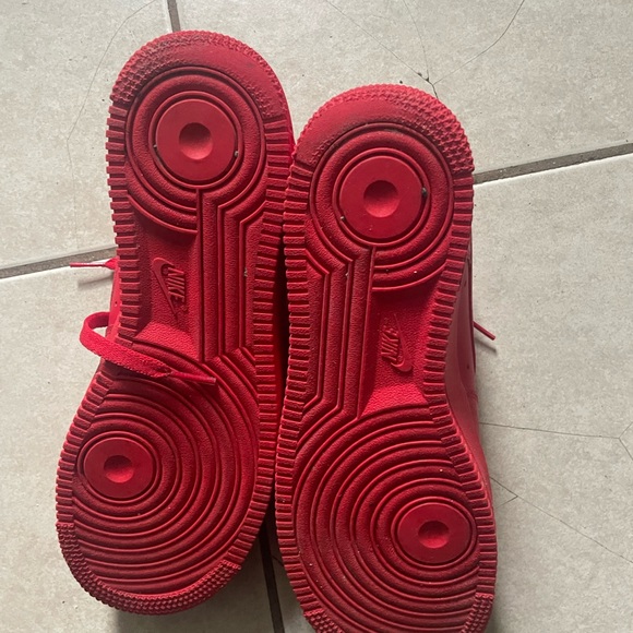 Red Air Force ones - Picture 2 of 6